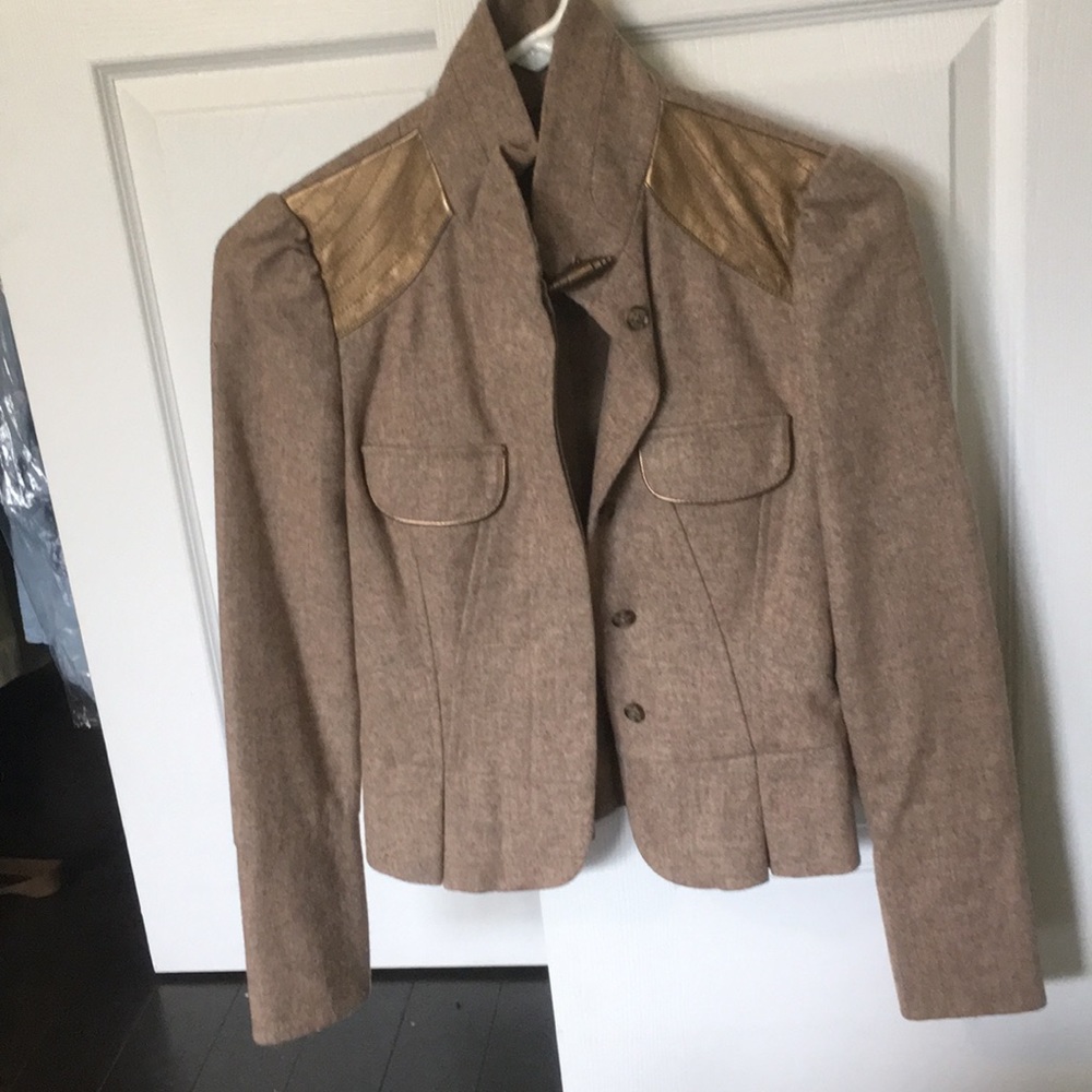 Thin wool blazer